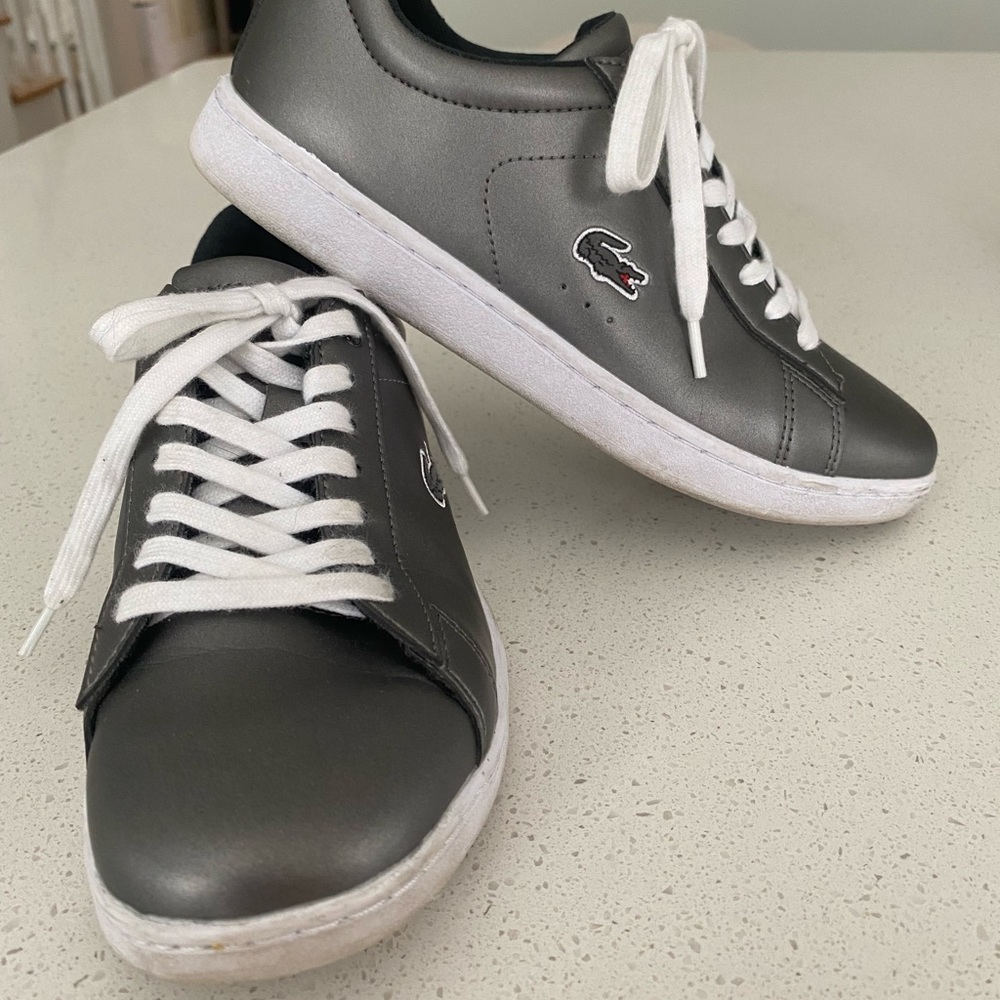 Lacoste casual sneakers EUC